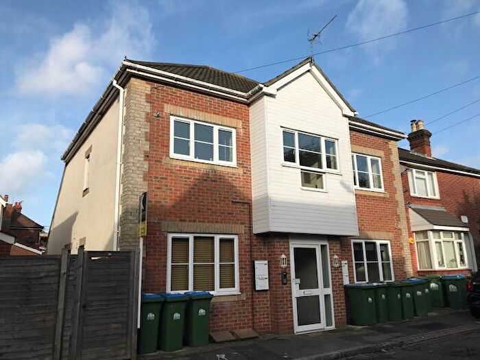 1 Bedroom Apartment To Rent In Edward Road, Shirley, SO15