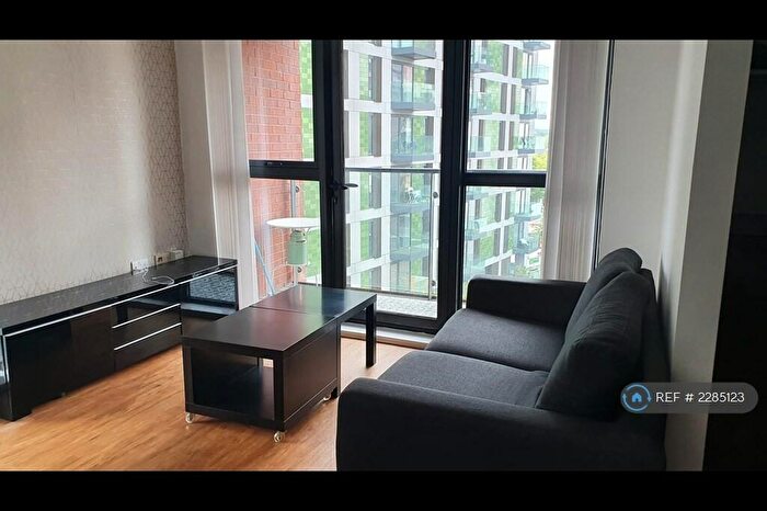 2 Bedroom Flat To Rent In Bury Street, Manchester, M3