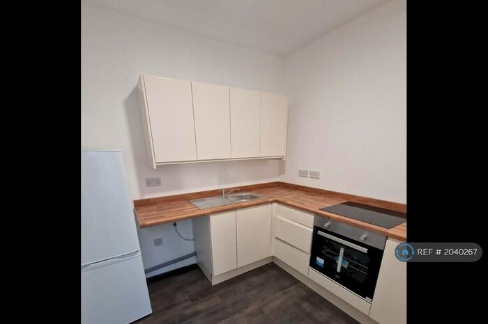 1 Bedroom Flat To Rent In Drake Street, Rochdale, OL16