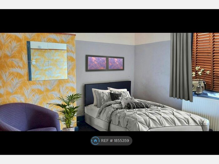 Studio To Rent In Eldon Street, Halifax, HX3