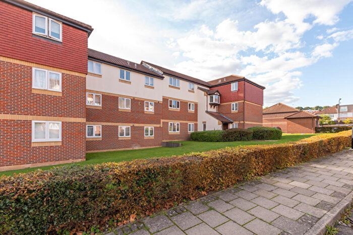 2 Bedroom Flat For Sale In Campbell Gordon Way, London, NW2