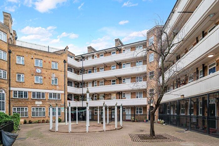 1 Bedroom Flat For Sale In Doric Way, Euston, NW1
