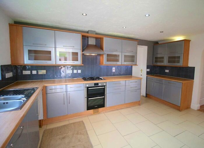 4 Bedroom Property To Rent In Ladygrove, Didcot, OX11