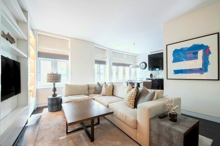 2 Bedroom Flat To Rent In Duke Street, Mayfair, London, W1K