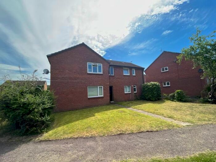 1 Bedroom Flat To Rent In Allington Close, Taunton, TA1