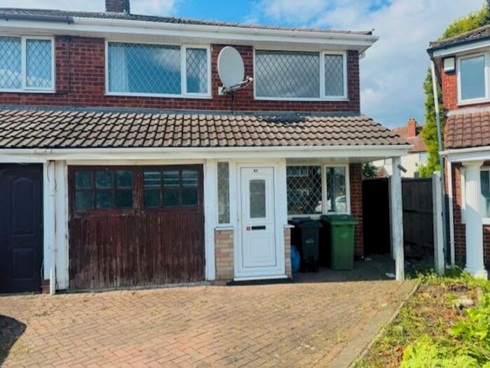 3 Bedroom Detached House To Rent In Spring Parklands, Dudley, DY1