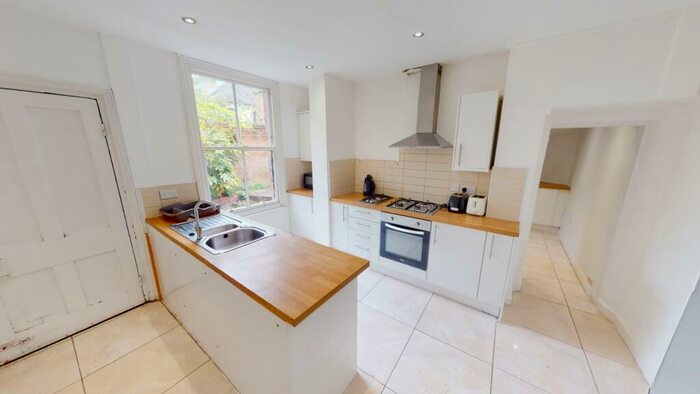 7 Bedroom Semi-Detached House To Rent In Mapperley Road, Mapperley, NG3