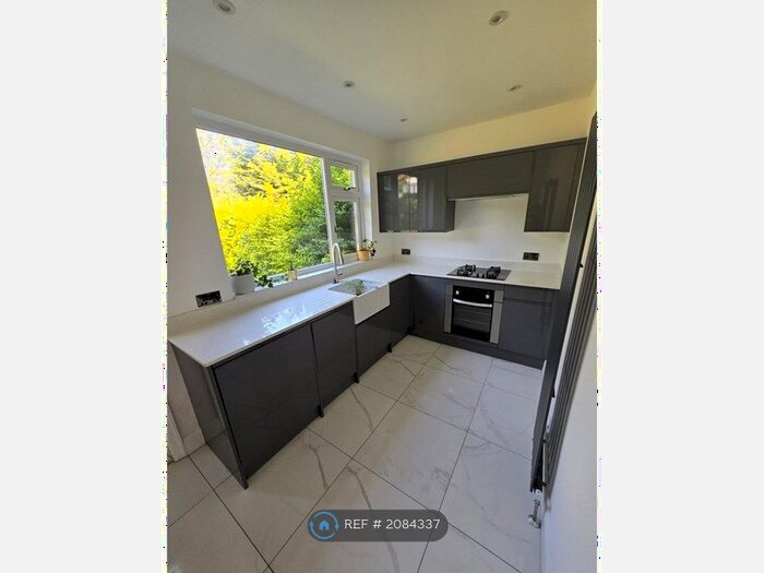 2 Bedroom Semi-Detached House To Rent In Troydale Grove, Pudsey, LS28