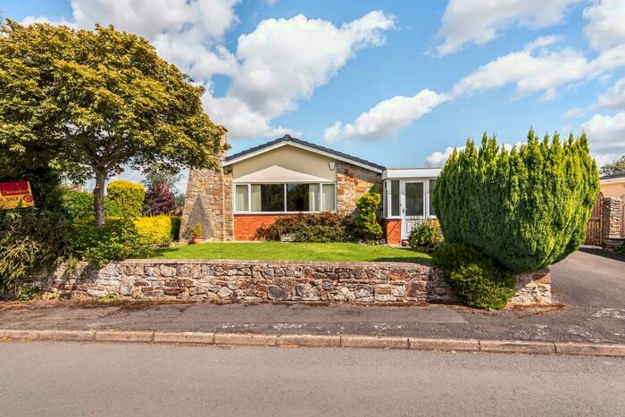 3 Bedroom Detached Bungalow For Sale In Kingsland, Leominster, HR6