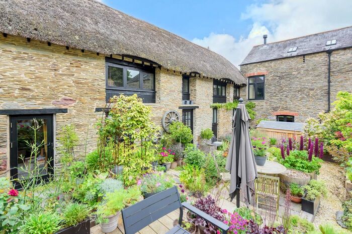 3 Bedroom Link Detached House For Sale In Harberton, Totnes, TQ9