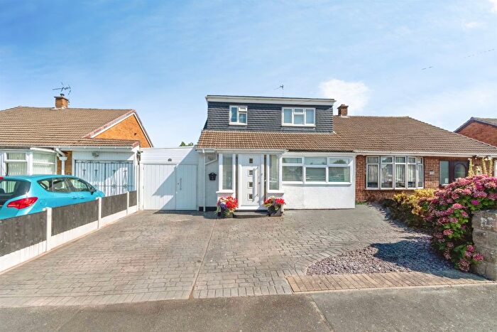 3 Bedroom Semi Detached Bungalow For Sale In Maple Leaf Road, Wednesbury, WS10