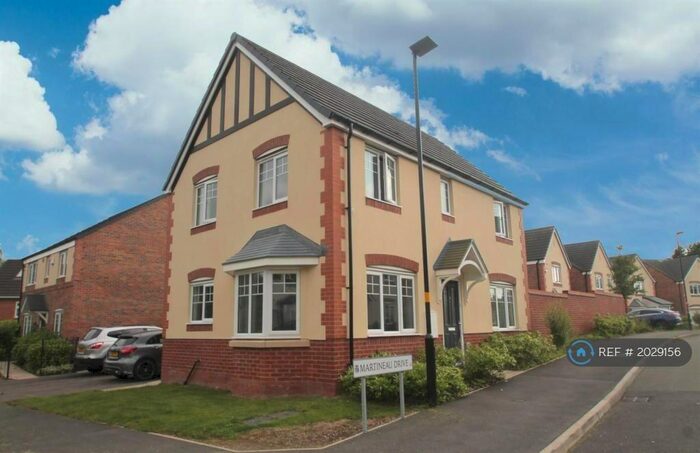 3 Bedroom Detached House To Rent In Martineau Drive, Birmingham, B32