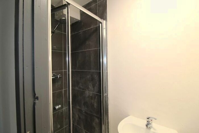 5 Bedroom Terraced House To Rent In Reynoldson Street, Hull, HU5