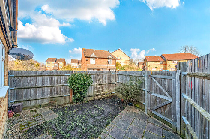 2 Bedroom Semi-Detached House For Sale In Coe Avenue, London, SE25