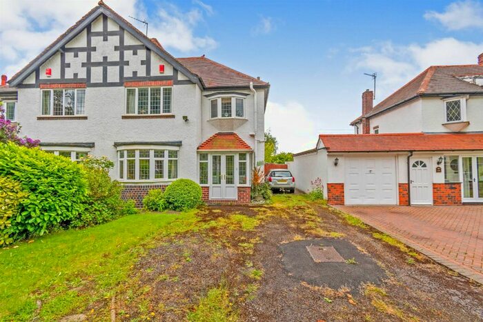 3 Bedroom Property To Rent In Sutton Road, Walsall, WS5