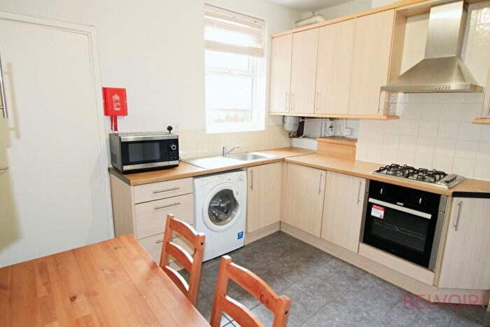 4 Bedroom Terraced House To Rent In Promenade, Nottingham, NG3
