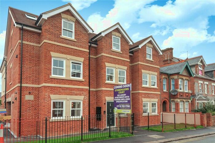 2 Bedroom Flat To Rent In Stonemasons Court, Prospect Street, Reading, Berkshire, RG1