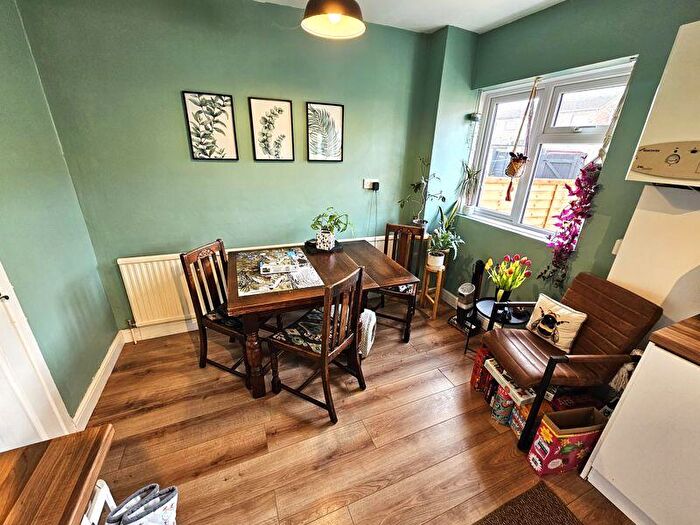 3 Bedroom Terraced House For Sale In Grimsbury Road, Kingswood, Bristol, BS15