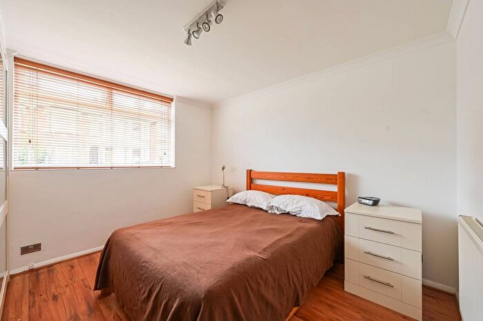 2 Bedroom Flat To Rent In Walthamstow Village, Walthamstow Village, London, E17