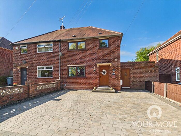 3 Bedroom Semi-Detached House For Sale In Gawsworth Avenue, Crewe, Cheshire, CW2