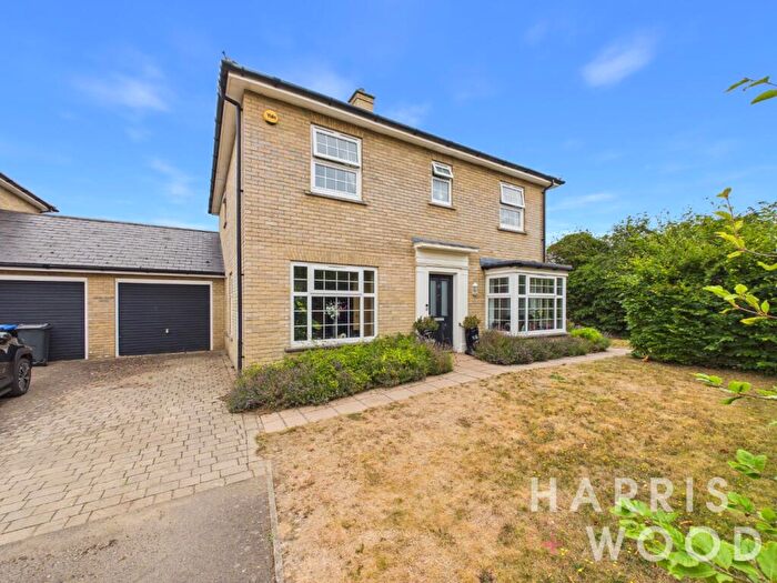 4 Bedroom Detached House For Sale In Prentice Place, Coggeshall, Colchester, CO6