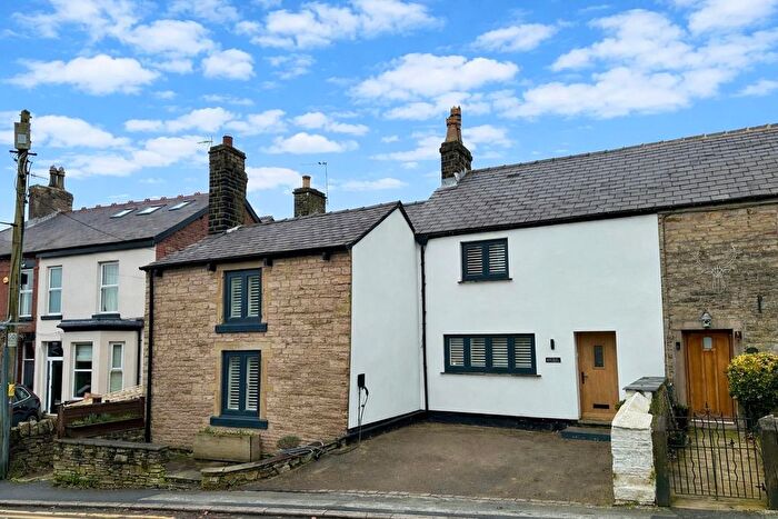 4 Bedroom End Terrace House For Sale In Buxton Old Road, Disley, Stockport, SK12