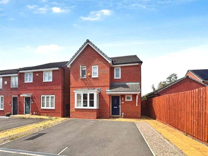 3 Bedroom Detached House For Sale In Bullbridge View, Worsley, Salford, M28