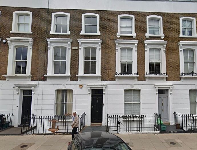 2 Bedroom Flat To Rent In Chalcot Road, London, NW1