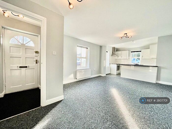 2 Bedroom Flat To Rent In Millers Lane, Norwich, NR3