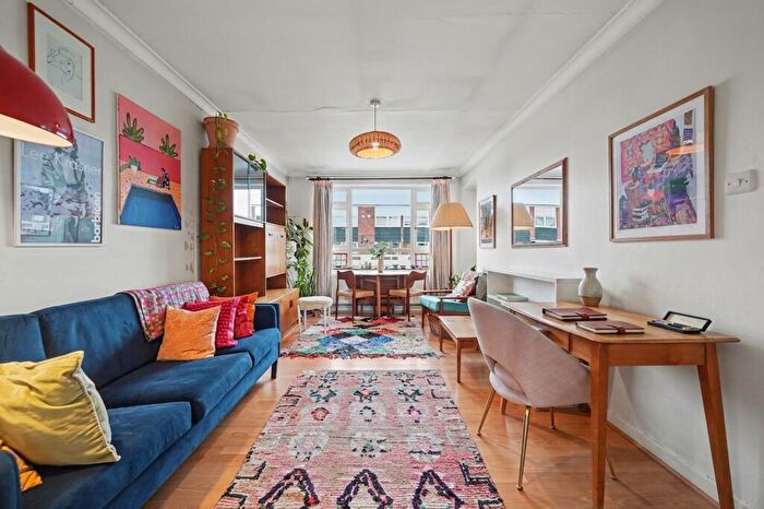 1 Bedroom Flat For Sale In Evering Road, Benthal Court Evering Road, N16