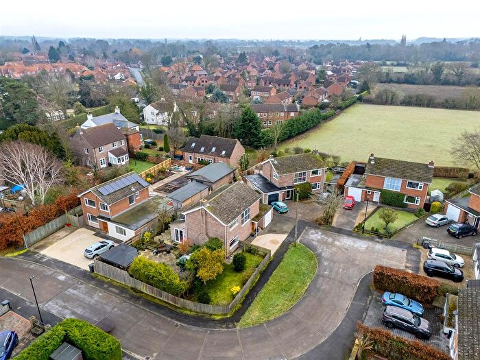 4 Bedroom Detached House For Sale In Lorraine Avenue, Elvington, York, YO41