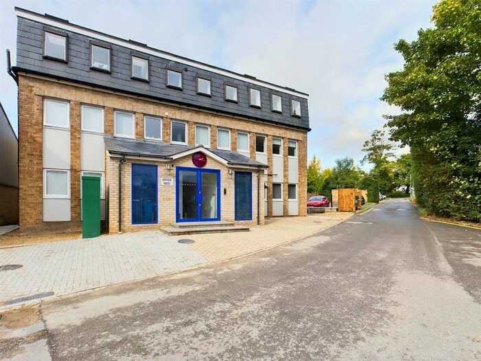 1 Bedroom Flat To Rent In Bricklayer Lane, Faygate, Horsham, RH12