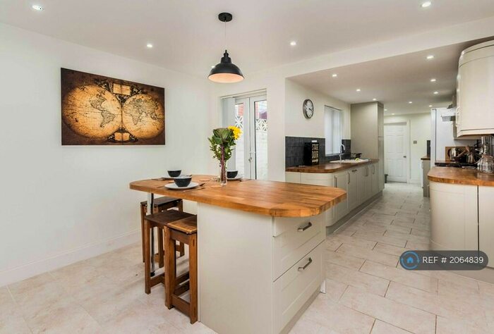 2 Bedroom Terraced House To Rent In Alpine Street, Reading, RG1