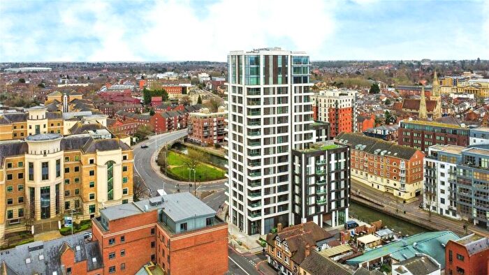 2 Bedroom Apartment For Sale In Kings Road, Reading, Berkshire, RG1