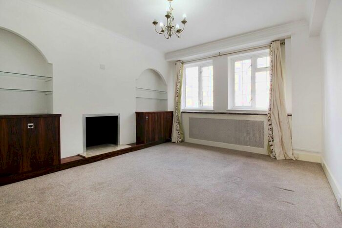 2 Bedroom Flat To Rent In Goldhawk Road, London, W6