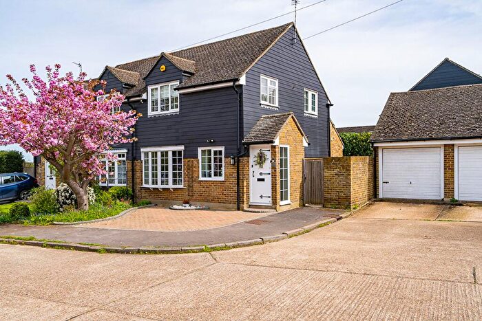 3 Bedroom Semi-Detached House For Sale In Meadowgate, Stock, CM4
