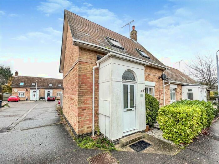 2 Bedroom End Of Terrace House To Rent In Middle King, Braintree, Essex, CM7