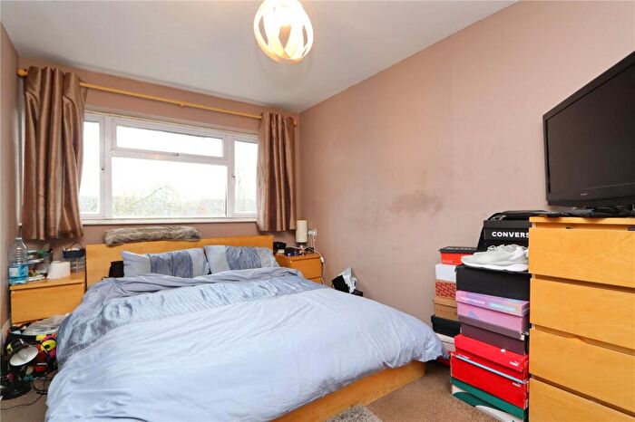 3 Bedroom Semi-Detached House For Sale In Wallingford, Bradville, MK13