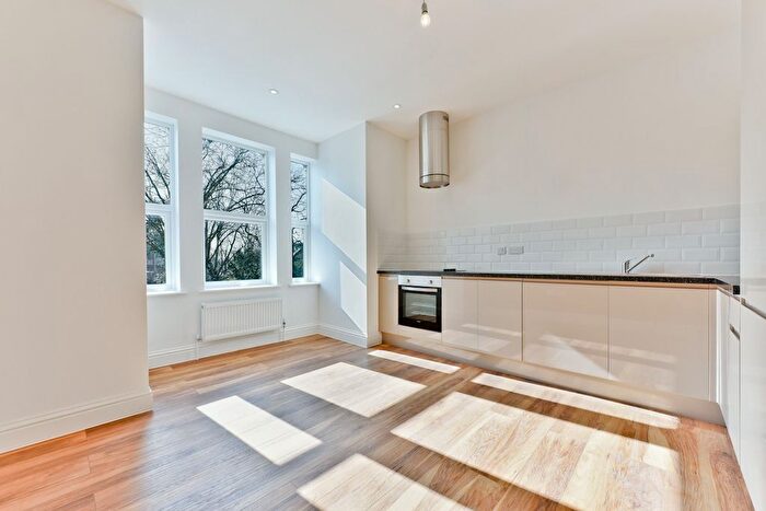 1 Bedroom Flat To Rent In Blyth Road, Bromley, BR1