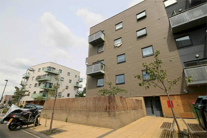 1 Bedroom Flat For Sale In Otter Drive, Carshalton, SM5