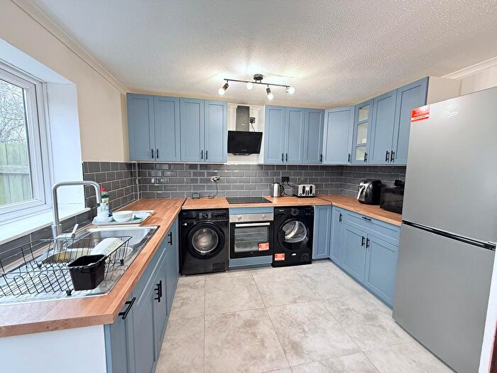 3 Bedroom Property To Rent In Hodgkin Close, Nottingham, NG11