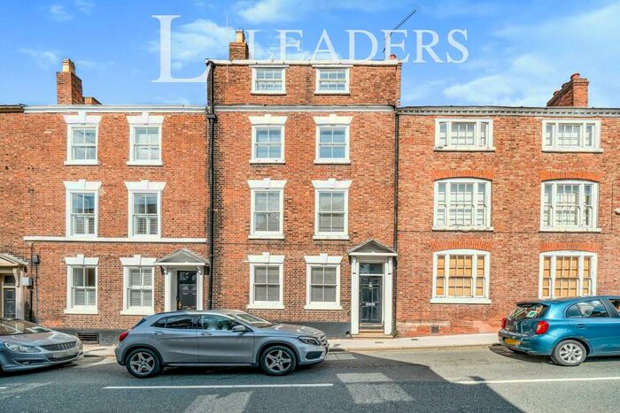 5 Bedroom Town House To Rent In Watergate Street, CH1