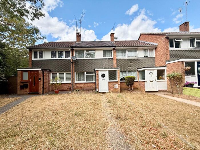 3 Bedroom Terraced House For Sale In Boxted Close, Luton, LU4