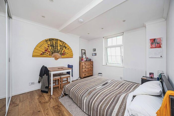 2 Bedroom Flat To Rent In Ainsley Street, Bethnal Green, London, E2