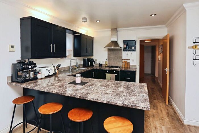 2 Bedroom Flat For Sale In Avenue Road, Gosport, PO12