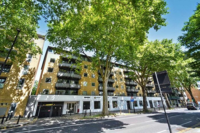 2 Bedroom Flat To Rent In Chiswick High Road, Chiswick, Chiswick, W4