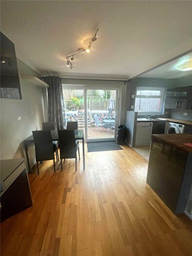 3 Bedroom Terraced House For Sale In Deepfield Way, Coulsdon, CR5