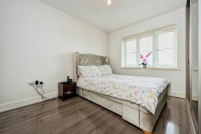 2 Bedroom Flat To Rent In Aylesbury Street, Milton Keynes, MK2