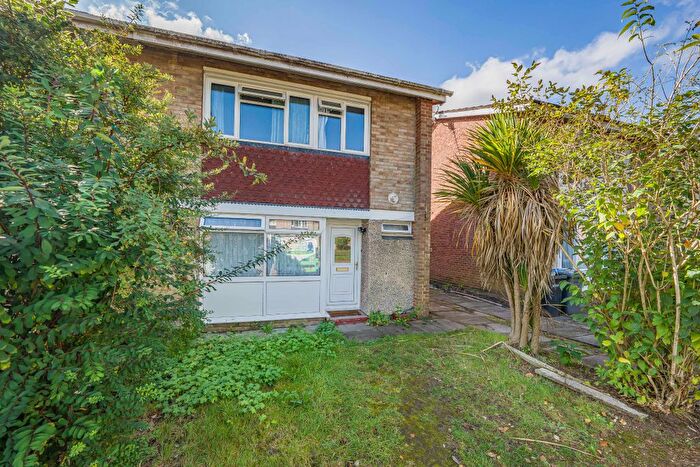 3 Bedroom Semi-Detached House For Sale In Cherrywood Avenue, Englefield Green, Egham, TW20