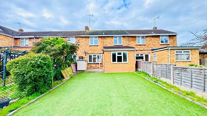 3 Bedroom Terraced House To Rent In Latchetts Shaw, Basildon, SS16